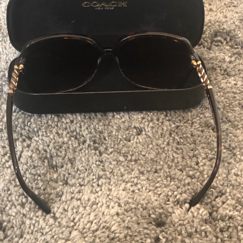 Coach Sunglasses - Picture 4 of 7